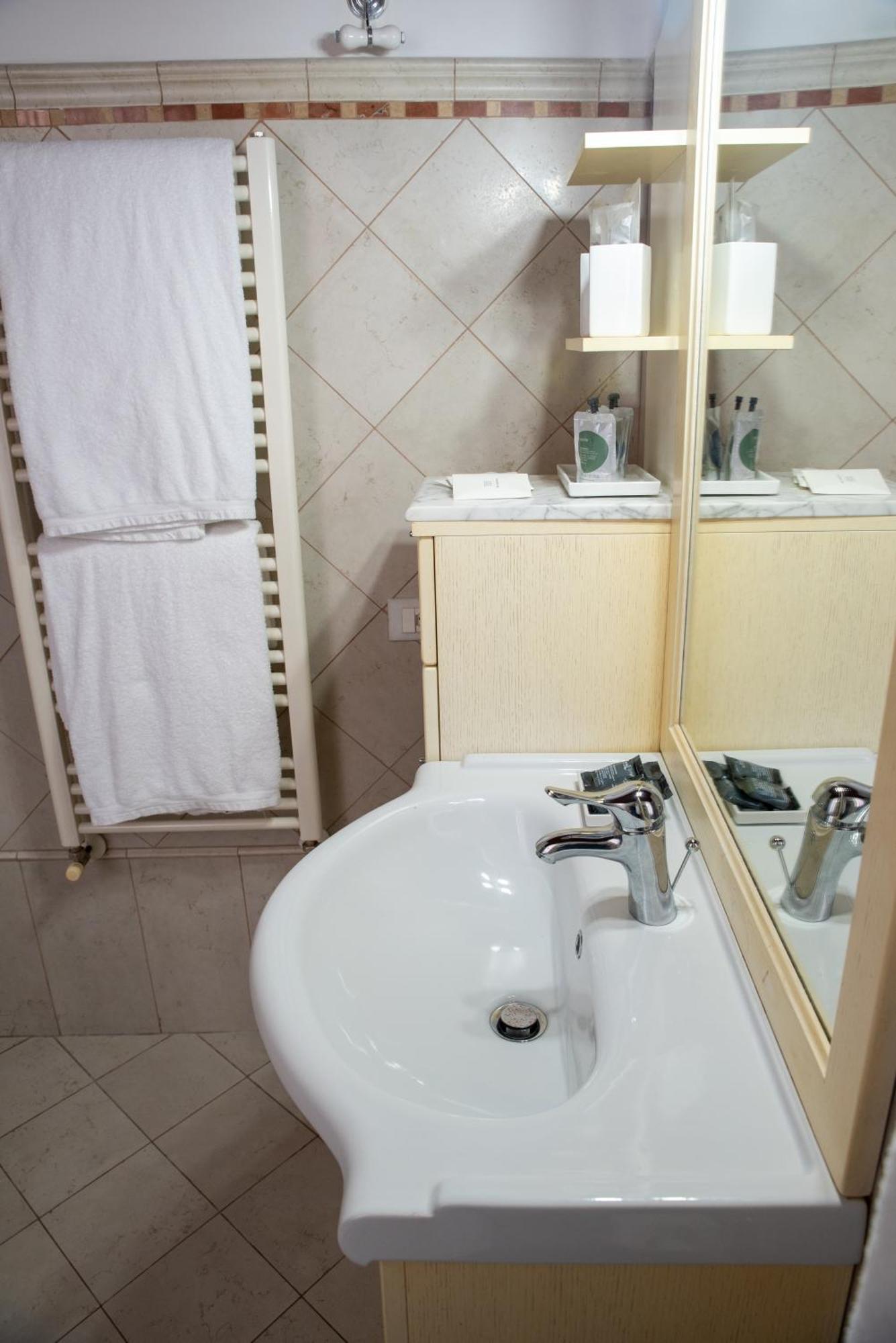 Casa Rosa - Parcheggio Gratis Wi-Fi Free Apartment Tivoli Exterior photo
